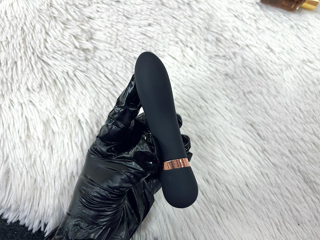 Black 4 USB